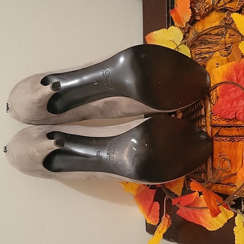 Minimilist Neutral J.Crew suede‎ bootie size 8.5 - Picture 6 of 6
